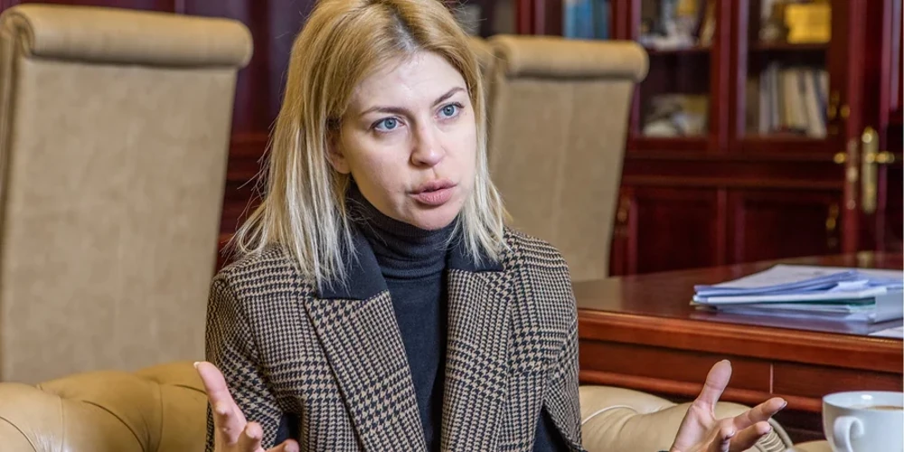 Сторінка указу Президента України №696/2026 про звільнення Ольги Стефанішиної з посади посла