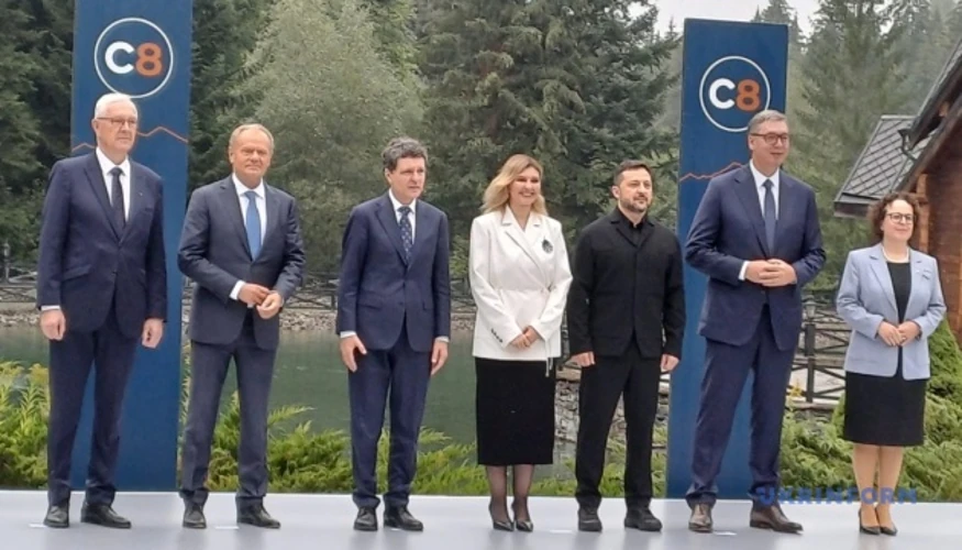 «Карпатська вісімка» С8: Зеленський оголосив формат 8 країн під час саміту 18–20 вересня
