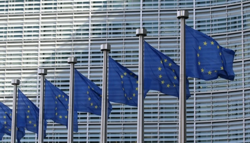 Чому Європа досі не має єдиного представника для розмов з Путіним